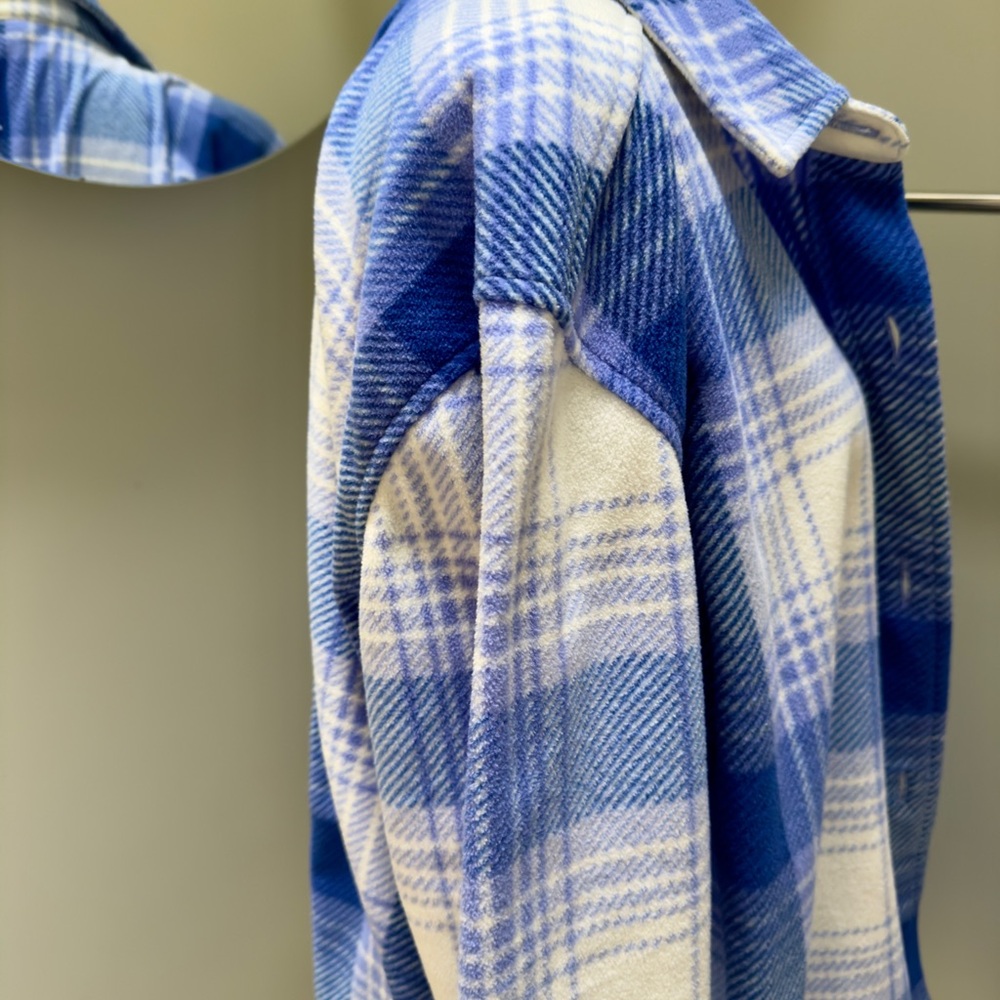 Eddie Bauer Blue and White super soft Plaid Button-Up Shirt/Jacket, size Large - Picture 3 of 7